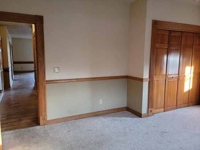 Building Photo - 4917 7th Ave