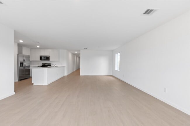 Building Photo - 9247 Speckled Trout Dr