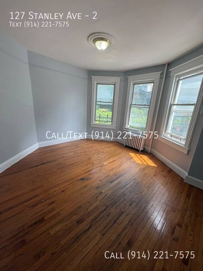 Building Photo - 127 Stanley Ave