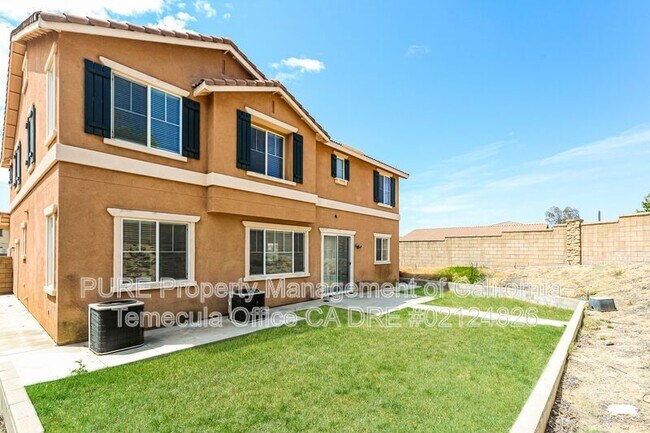 Building Photo - 53022 Bantry Bay St