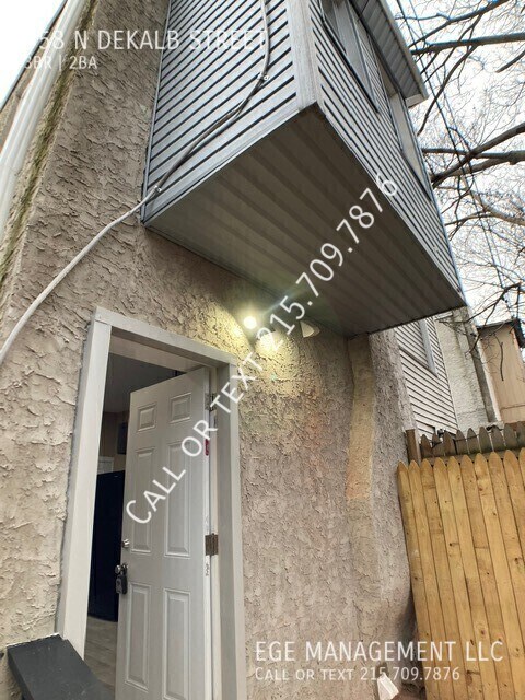 Building Photo - 758 N Dekalb St