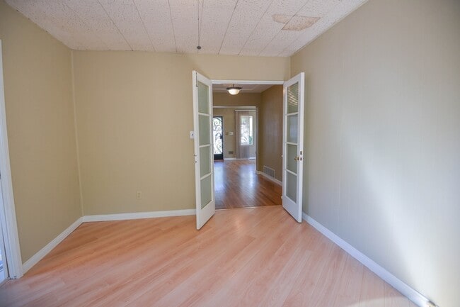 Building Photo - 1519 Glenwood Dr