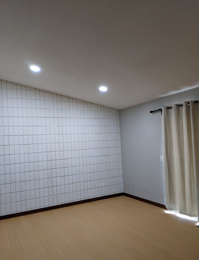 Building Photo - 6500 2nd St NE