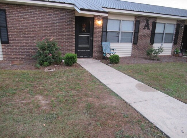 Building Photo - 11 Villas St