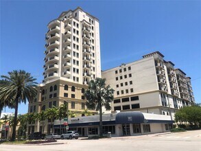 Building Photo - 1805 Ponce de Leon Blvd