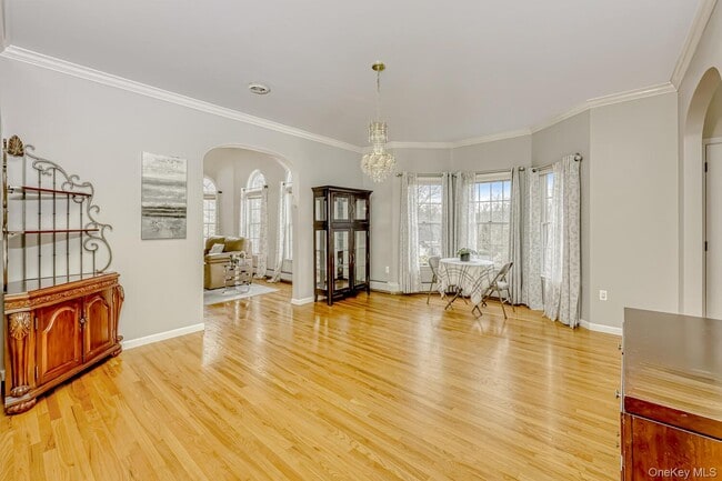 Building Photo - 22 Golden Rd