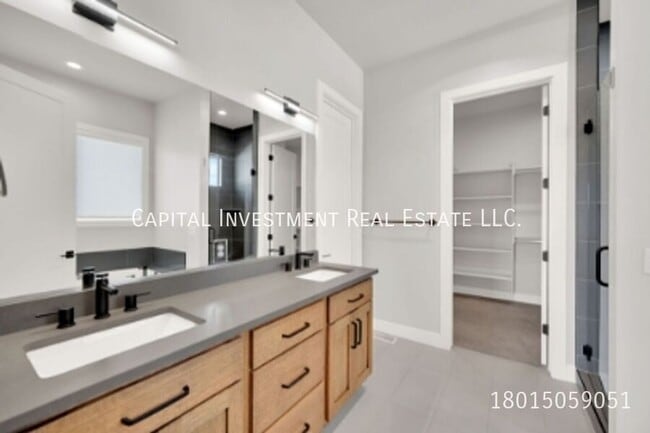 Building Photo - 2733 Urban Ridge Rd