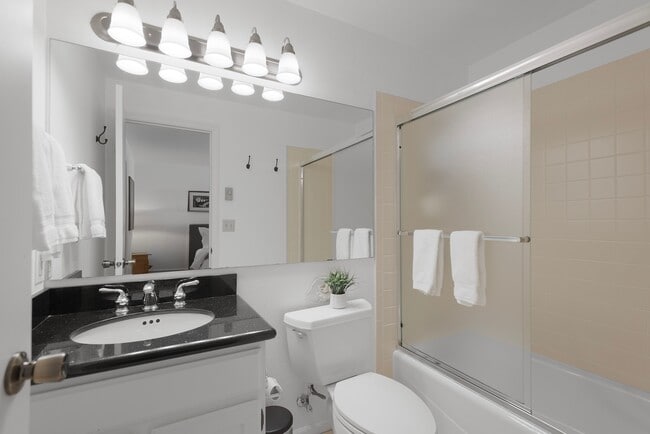 Building Photo - 60 Northway Dr