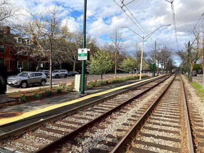 Building Photo - 36 Beaconsfield Rd