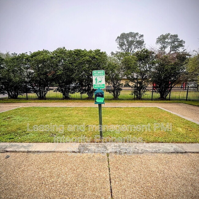 Building Photo - 7324 Menlo Dr