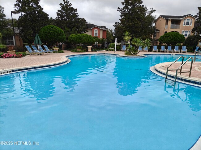 Building Photo - 10075 GATE N Pky