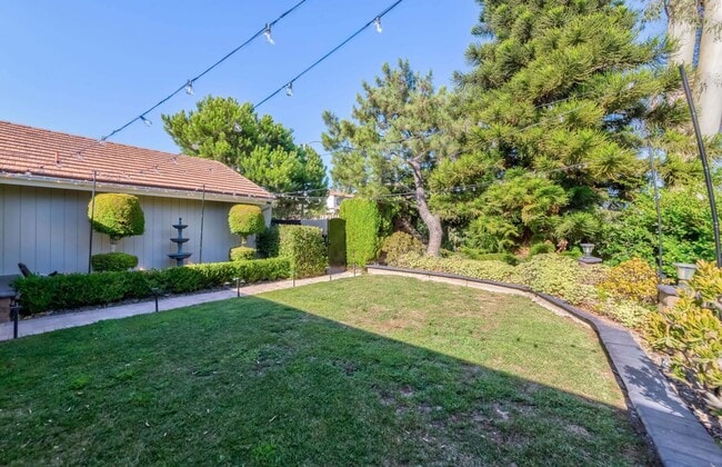 Building Photo - Walnut Dream Home; Updated Inside and Out,...
