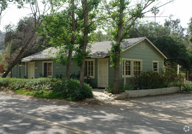 Primary Photo - 1188 Katherine Rd
