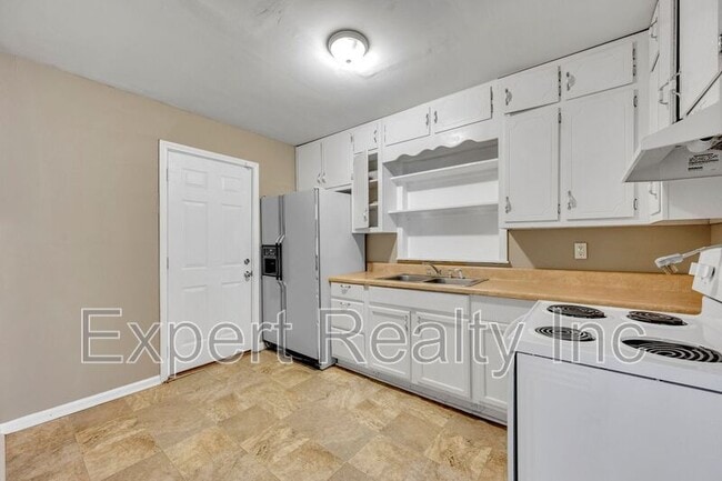 Building Photo - 1720 University Blvd