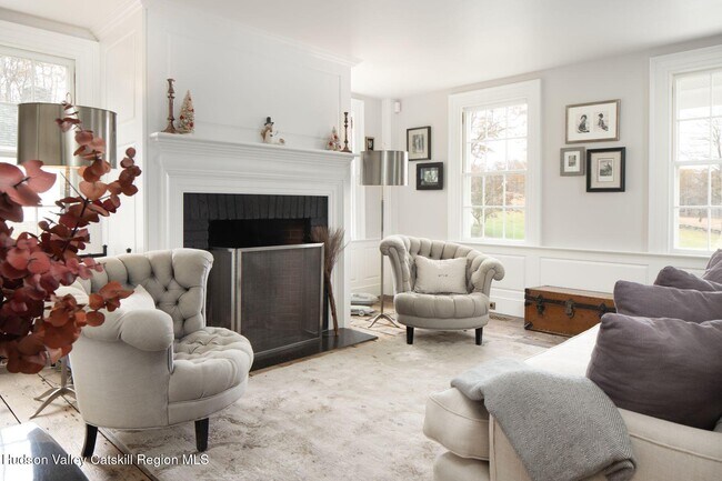 Building Photo - 2073 NY-82