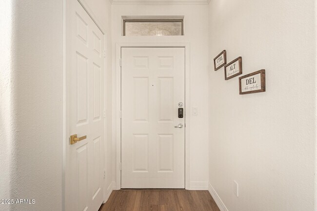 Building Photo - 20100 N 78th Pl