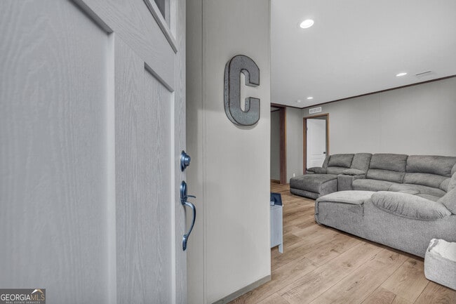 Building Photo - 473 Chandler Pl Dr