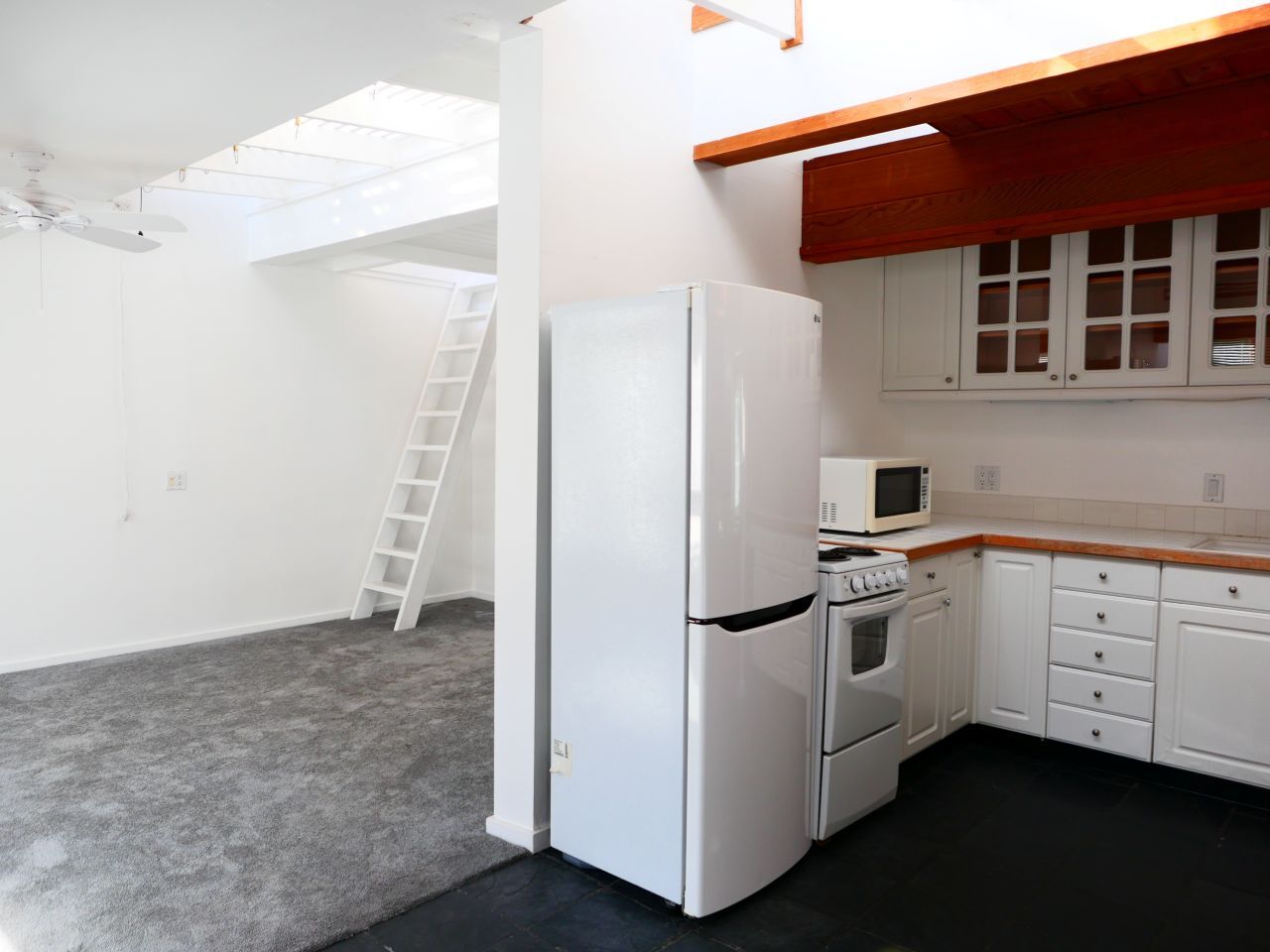 Building Photo - 6456 Surfside Way