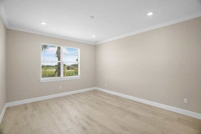 Building Photo - 8360 Beagle Ter