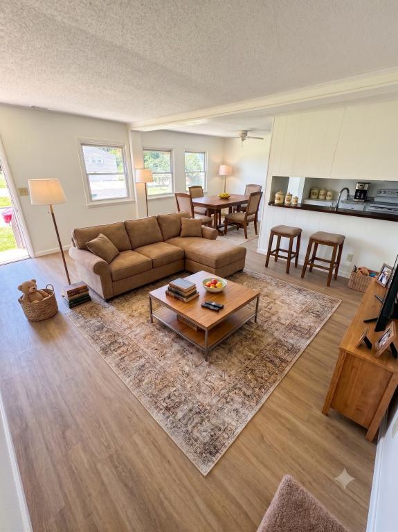 Building Photo - 620 Briar Manor