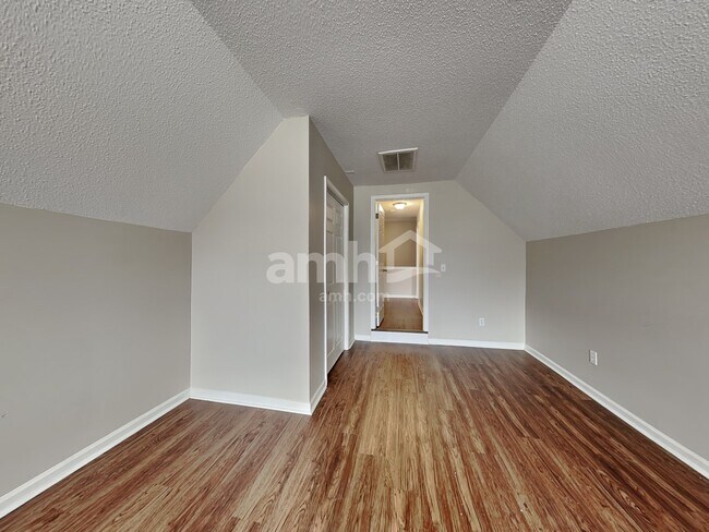 Building Photo - 1 Planters Grove Dr