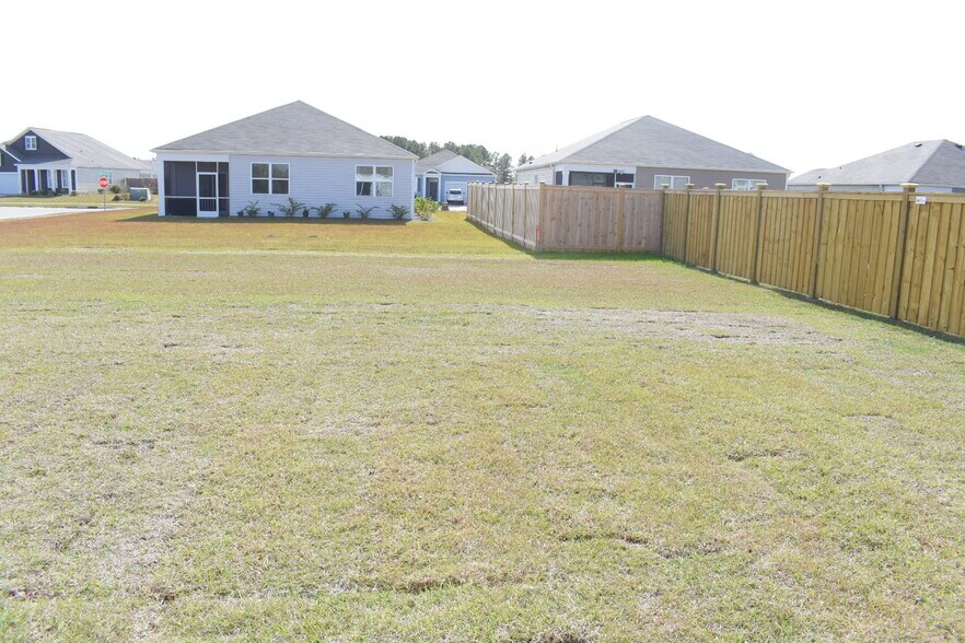 Building Photo - 471 St Kitts Way