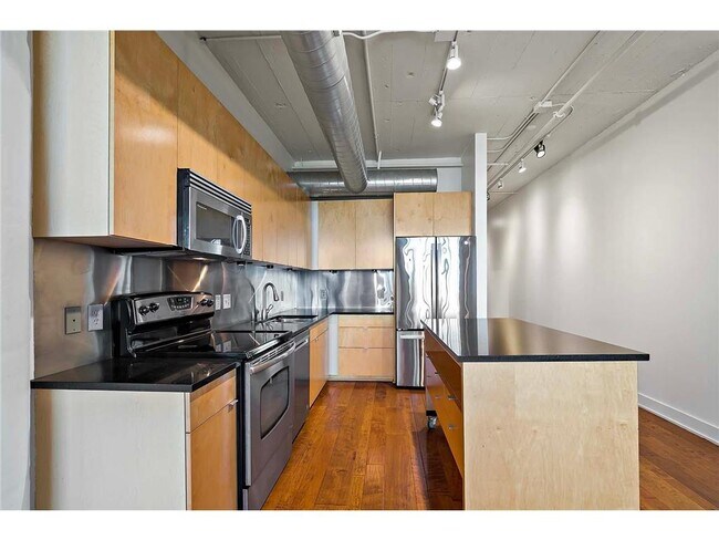 Building Photo - 2929 Chicago Ave