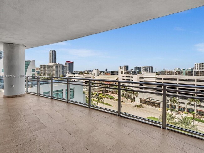 Building Photo - 3535 S Ocean Dr