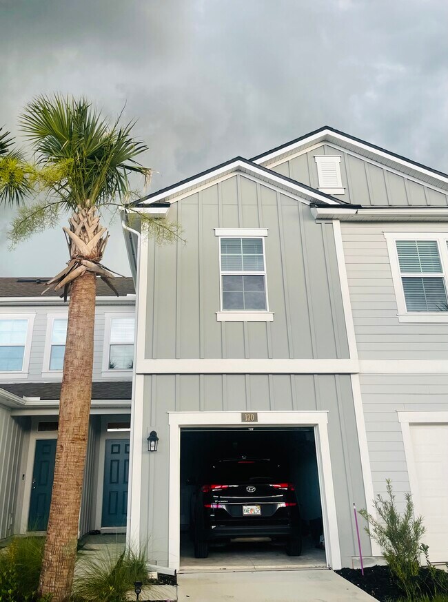 Primary Photo - 130 Pasadena Dr