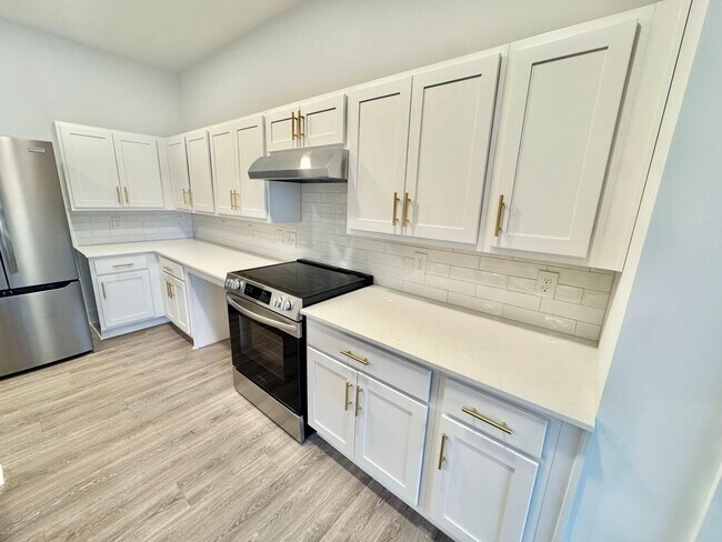 Building Photo - Beautiful NEW 2-Bed, 2- Bath Apartment in Rock Hill!