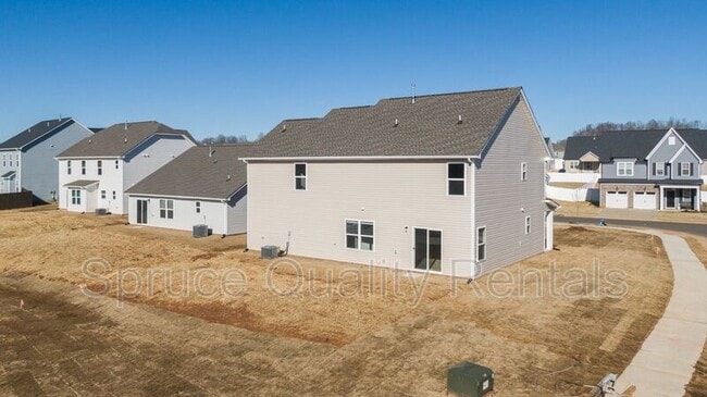 Building Photo - 216 McClellan Trail