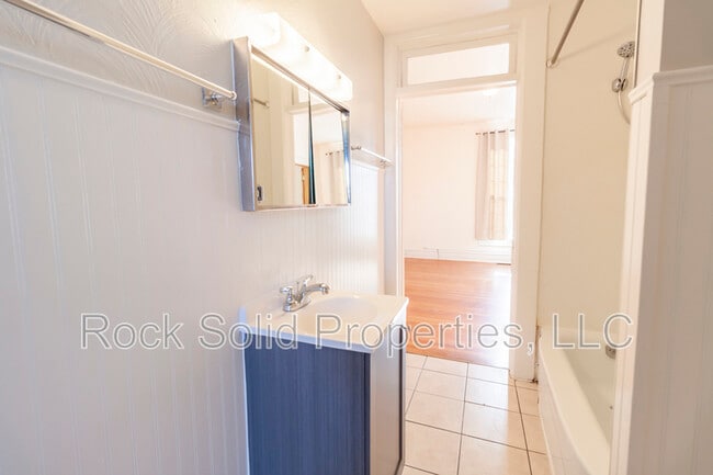 Building Photo - 1717 House Ave