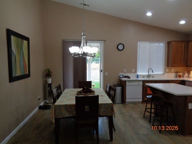 Building Photo - Immaculate One Story Home Offering 1989 sq. ft.