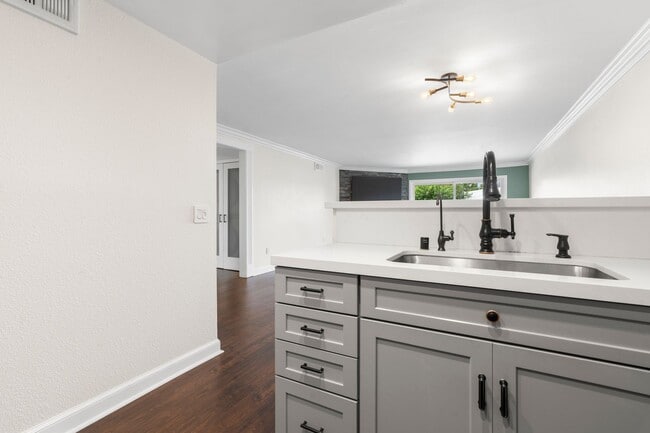 Building Photo - MOVE IN SPECIAL- $500 off First Months Ren...
