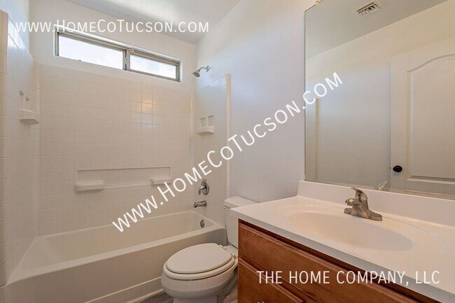 Building Photo - 6645 E Gehrig Ln