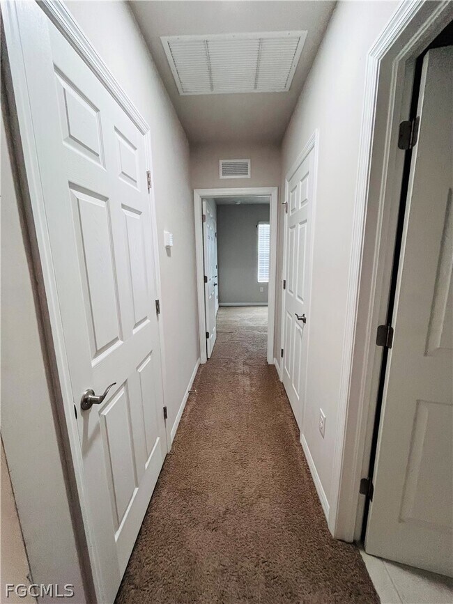 Building Photo - 10601 Crossback Ln