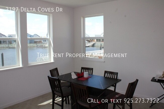 Building Photo - Gorgeous 5 Bed, 3 Bath in Highly Desirable...