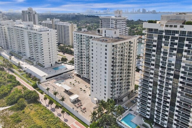 Building Photo - 5701 Collins Ave
