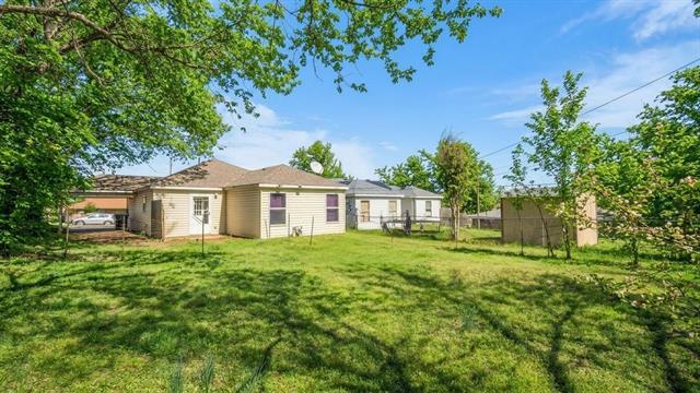 Building Photo - 1602 W Elm St