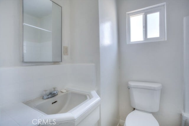 Building Photo - 1003 Simmons Ave