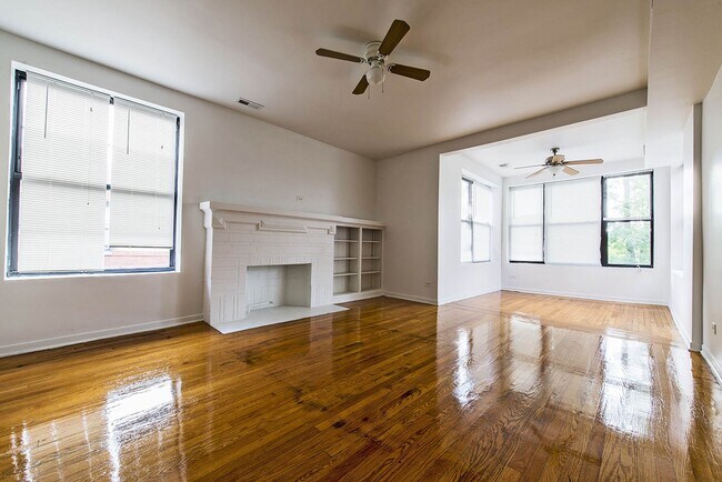 Building Photo - 7263 S Coles Chicago, IL 60649