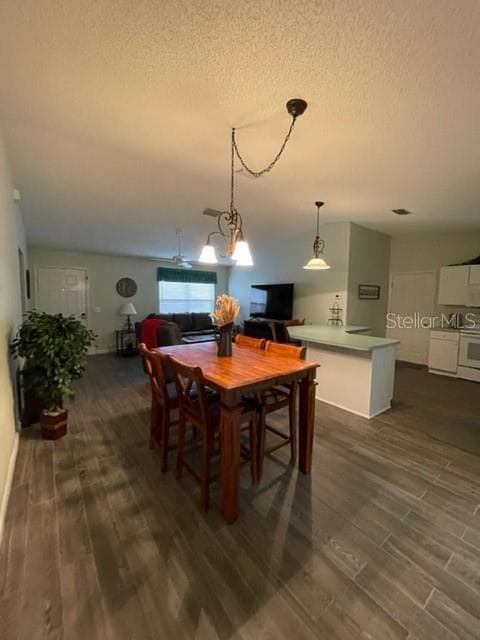 Building Photo - 1323 Ballesteros Dr