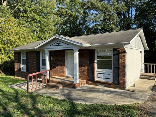 Primary Photo - 149 S Ridge Run Ln