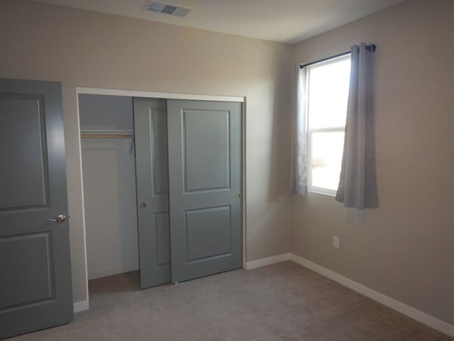 Building Photo - Great Entertaining Home in Verdi!!!