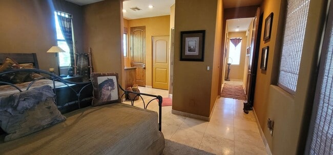 Building Photo - 16055 N Overlook Ct