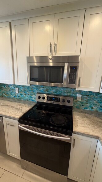 Building Photo - 1200 Pacific Coast Hwy