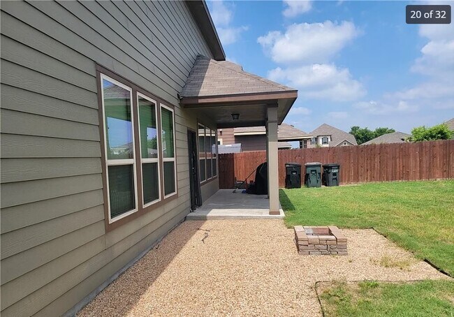 Building Photo - 7845 Old Gate Rd