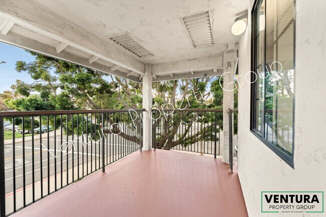 Building Photo - Charming 2-Bedroom  1-Bath, Newly Renovated Apartment in Downtown Ventura -