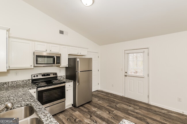 Building Photo - 138 Pope Ln