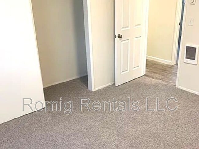 Building Photo - 3107 L St